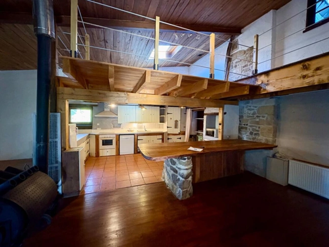 Photos 9 - Prestige - Propriété en pierre avec vaste terrain et belle vue