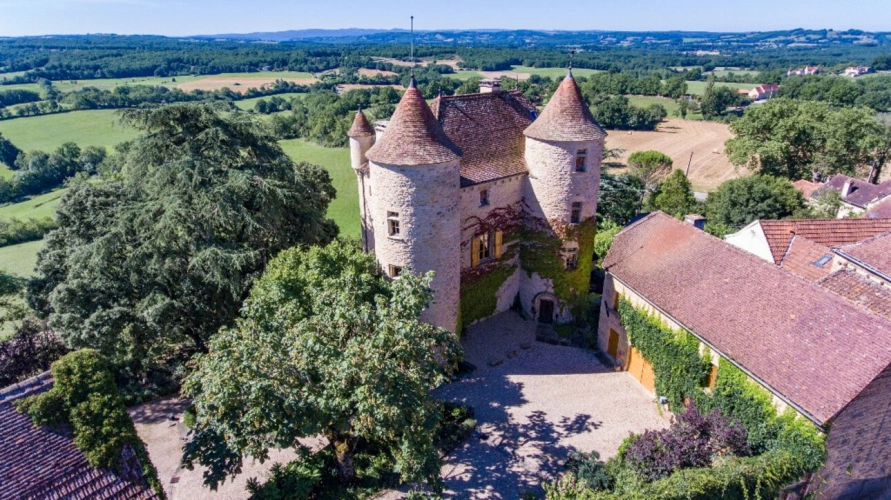 Photos 1 - Prestige - Château historique de 1501 avec vue panoramique et commodités à pied