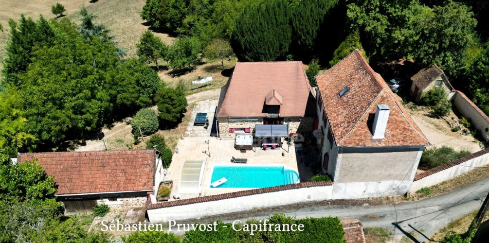Photos 1 - Prestige - Dpt Dordogne (24), à vendre 11 pièces proche Thiviers (24) propriété de 325 m², terrain 22200 m², dépendance, piscine