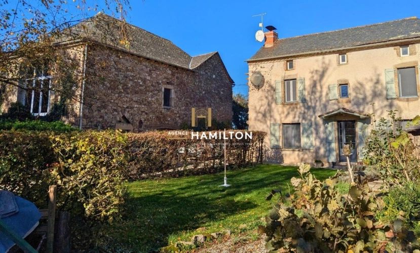 Photos 1 - Touristique - PROPRIETE DE CHARME AVEC GRANGE ET GITE - PROCHE LAGUEPIE
