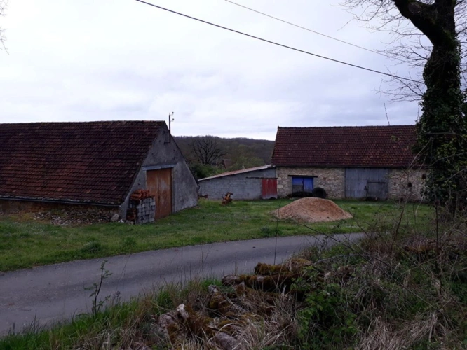 Photos 19 - Rurale - Propriété de caractère avec maison et dépendances sur 24 hectares dans le Lot