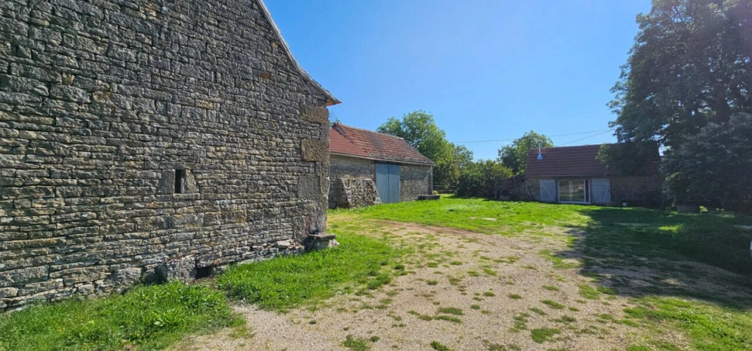 Photos 7 - Rurale - Beau potentiel de rénovation dans un hameau calme et typique du Lot