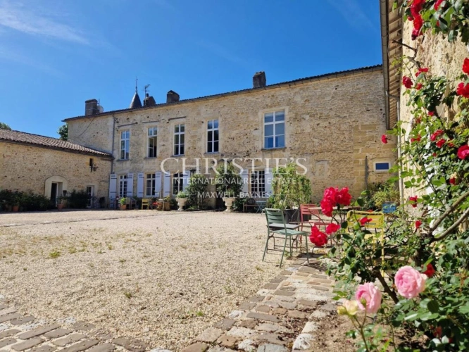 Photos 1 - Prestige - Château historique du XVe siècle à proximité de Bordeaux