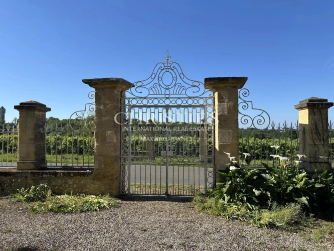 Photos 3 - Prestige - Château historique du XVe siècle à proximité de Bordeaux
