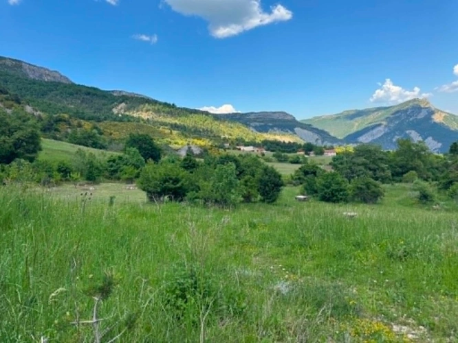 Photos 2 - Touristique - Propriété en pierres avec 2 maisons et 3 hectares de terrain – La Piarre (05)