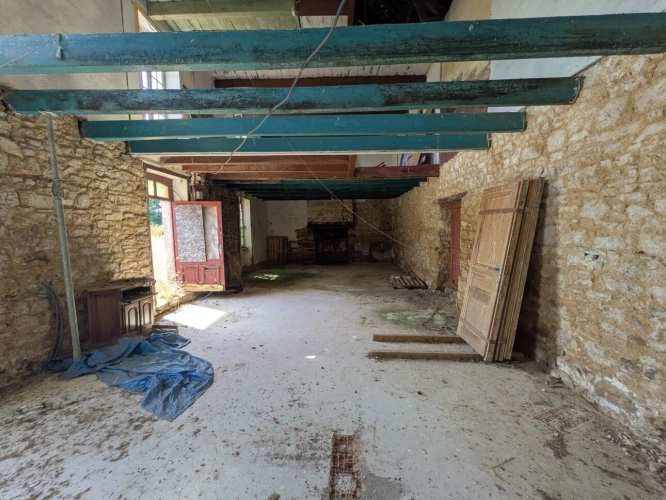 Photos 9 - Prestige - NOSTANG PROPRIÉTÉ COMPOSÉE D'UNE MAISON EN PIERRE À RÉNOVER AVEC TROIS DÉPENDANCE UN PUITS ET 21 HECTARES ENVIRON