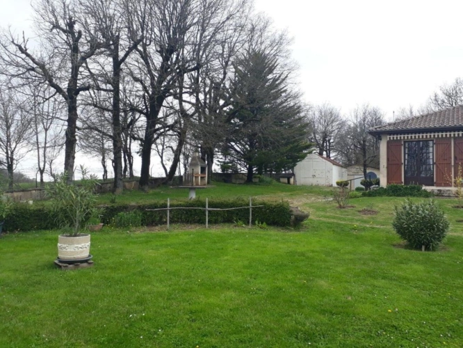 Photos 25 - Prestige - Propriété de caractère avec maison et dépendances sur 24 hectares dans le Lot