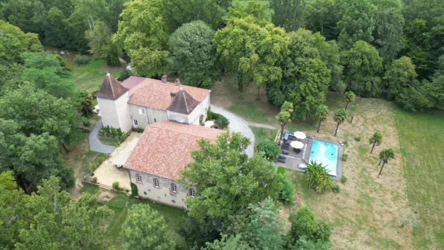 Photos 2 - Prestige - CHÂTEAU DE PRESTIGE AVEC ACTIVITÉ TOURISTIQUE ET ÉVÉNEMENTIELLE
