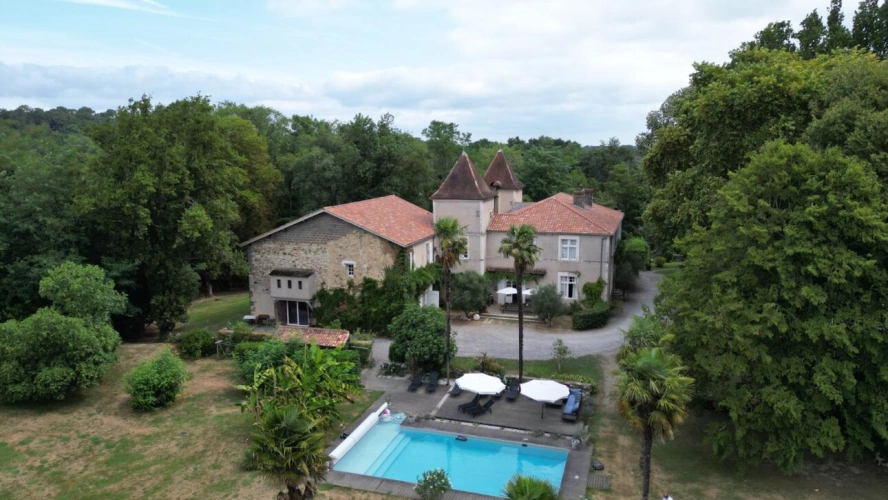 Photos 4 - Prestige - CHÂTEAU DE PRESTIGE AVEC ACTIVITÉ TOURISTIQUE ET ÉVÉNEMENTIELLE