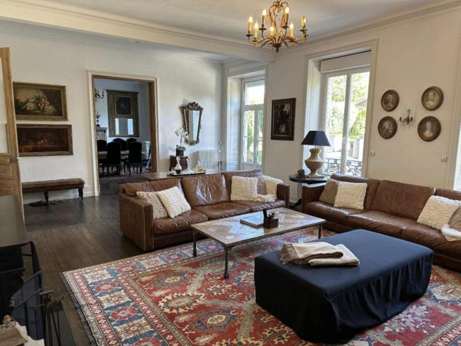 Photos 2 - Prestige - Superbe château de huit chambres entièrement rénové situé dans un magnifique parc