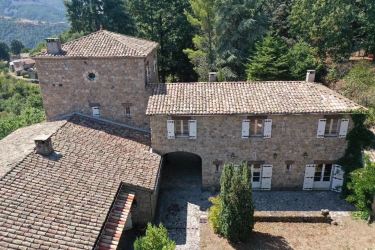 Photos 8 - Prestige - Propriété de caractère en pierre – 556 m² – Saint-Étienne-de-Serre