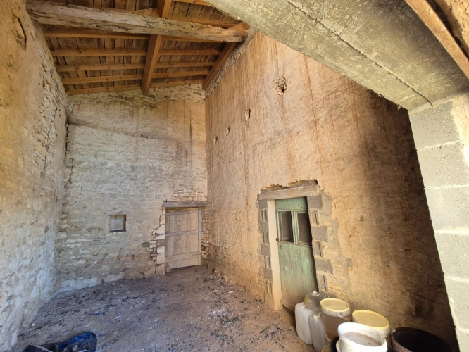 Photos 77 - Rurale - Corps de Ferme de 340 m2, avec plusieurs maisons indépendantes et 200 m2 de dépendances