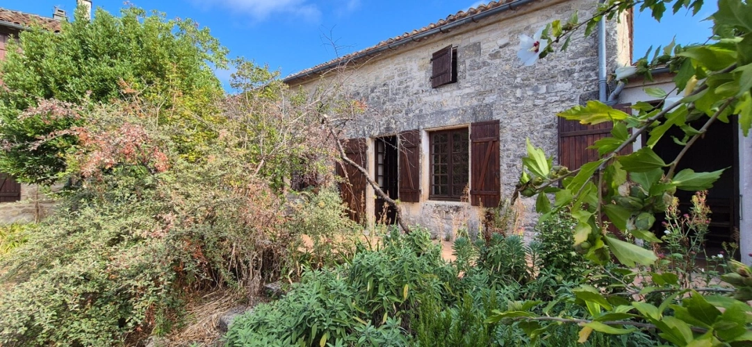 Photos 4 - Rurale - Corps de Ferme de 340 m2, avec plusieurs maisons indépendantes et 200 m2 de dépendances