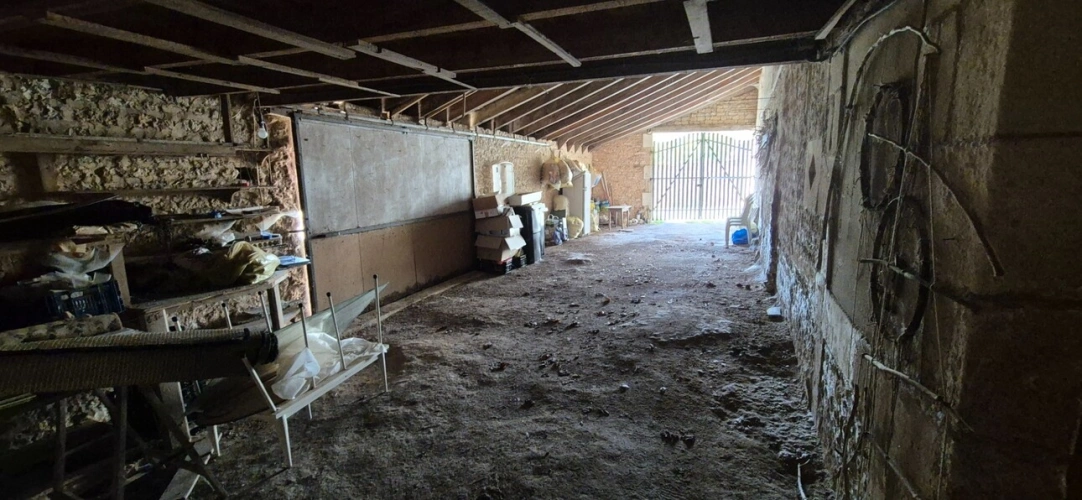 Photos 32 - Rurale - Corps de Ferme de 340 m2, avec plusieurs maisons indépendantes et 200 m2 de dépendances