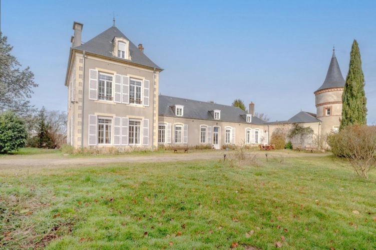 Photos 2 - Prestige - Propriété à vendre proche de Bourges (18)