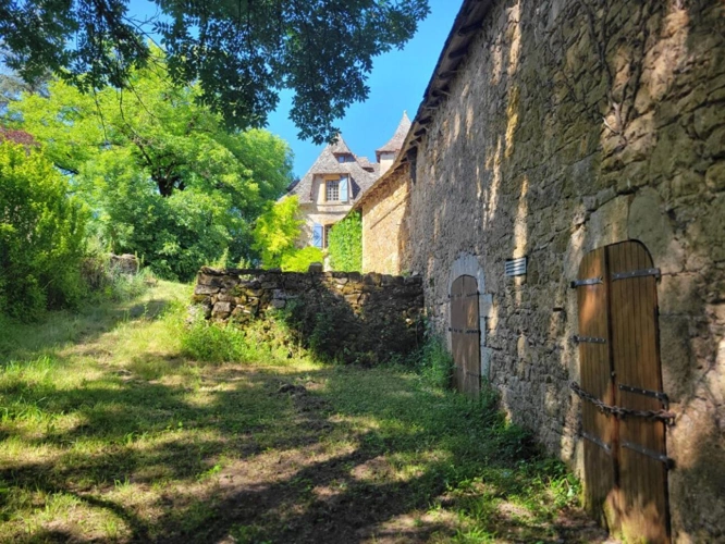 Photos 8 - Prestige - Maison de caractère de 200 m² avec dépendances et terrain de 6 800 m²