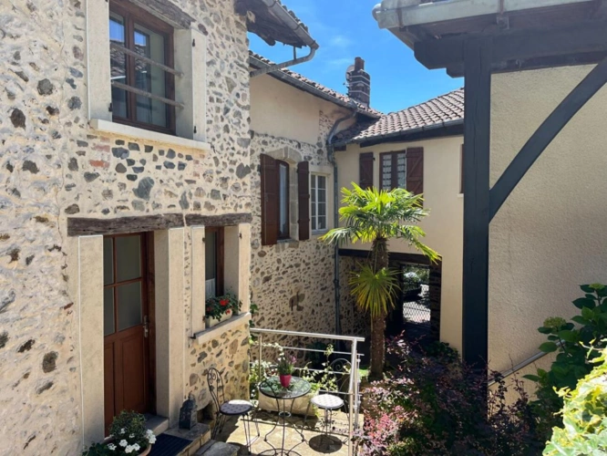 Photos 4 - Prestige - Élégante propriété de caractère avec trois habitations, piscine et cadre privilégié