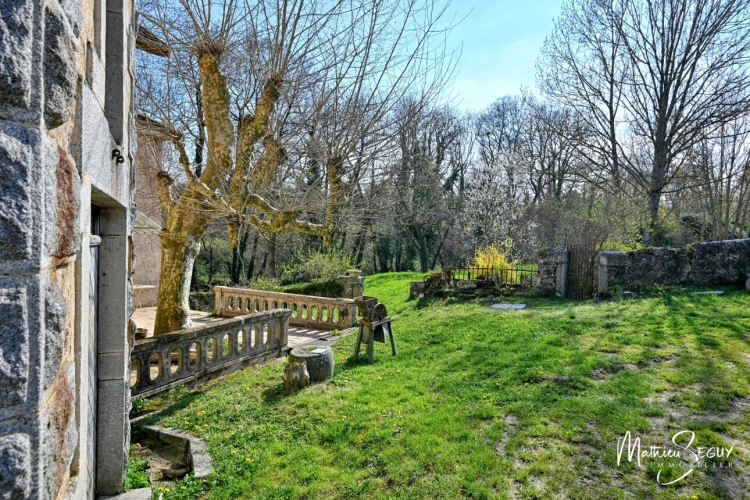 Photos 13 - Touristique - Ancien Moulin sur 1,3 Ha de terrain à MESSIMY (69)