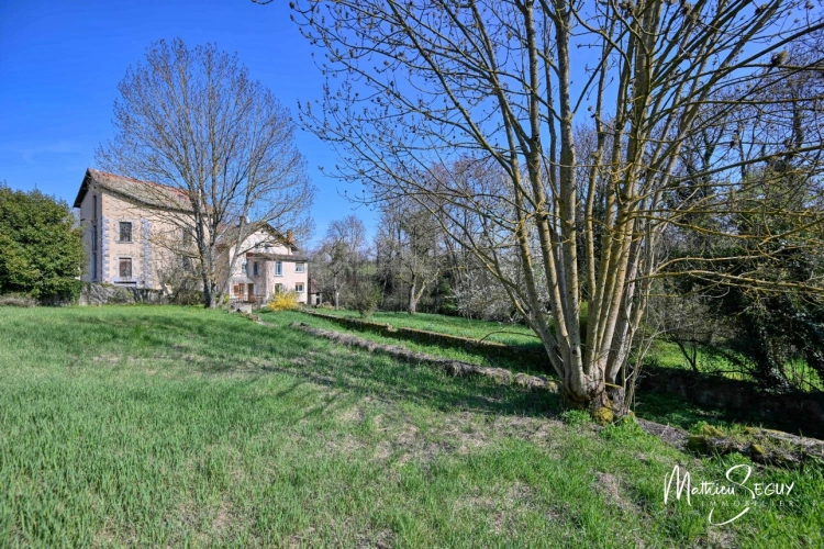 Photos 19 - Touristique - Ancien Moulin sur 1,3 Ha de terrain à MESSIMY (69)