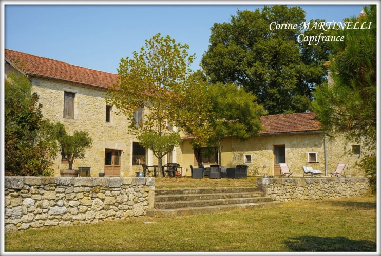 Photos 4 - Prestige - Propriete à vendre 22 pièces proche de AGEN (47) 4 habitations 885 m² + dépendances, 27 ha