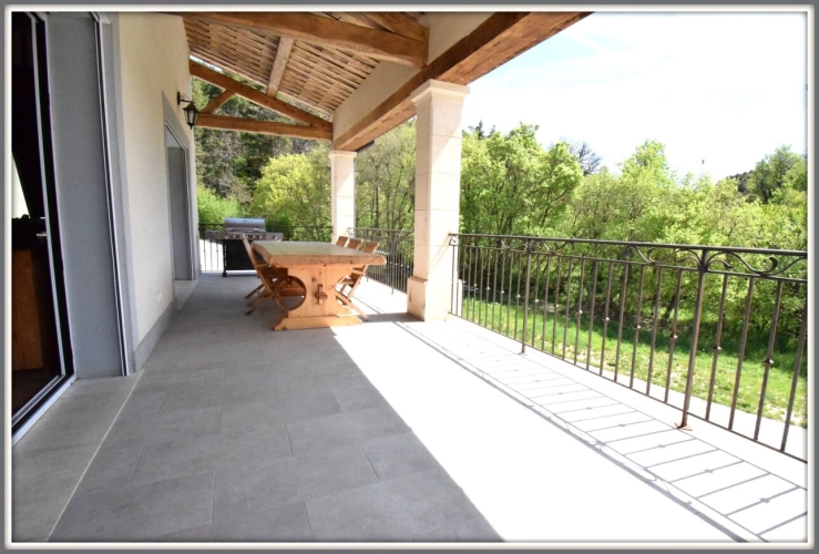 Photos 3 - Prestige - Propriete Peyroules Villa avec piscine intérieure dex hangars forte rentabilité