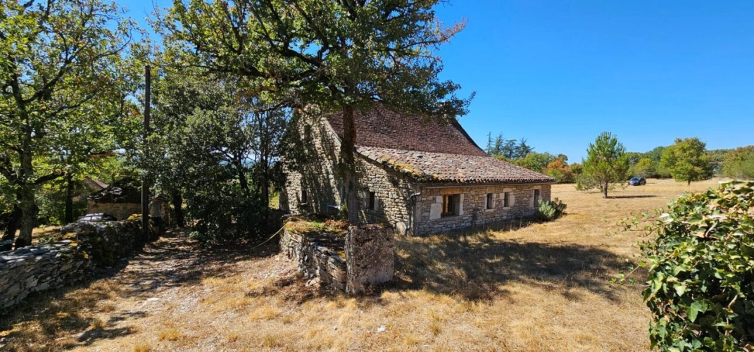 Photos 19 - Touristique - Propriété avec 2 maisons , dépendances sur GR65