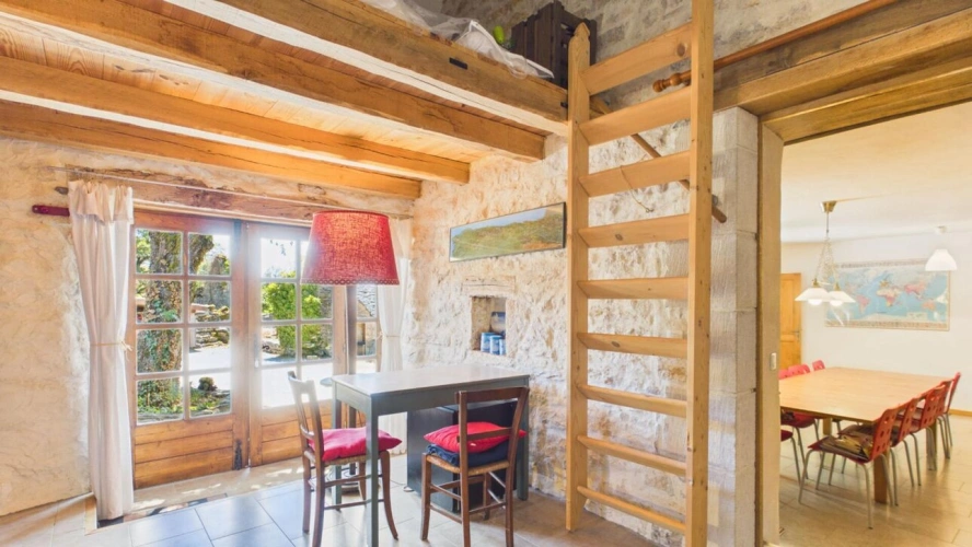 Photos 17 - Touristique - Propriété avec 2 maisons , dépendances sur GR65