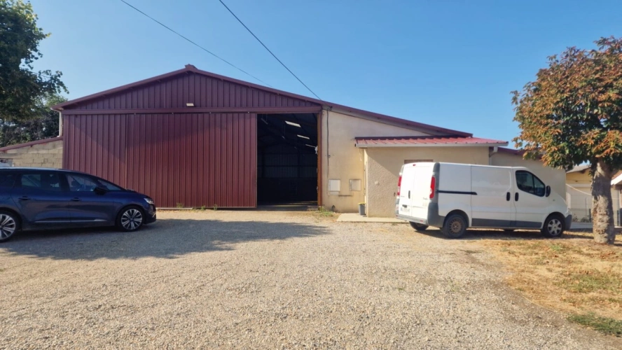 Photos 20 - Prestige - Bâtiments agricole avec studio à rénover - 19 hectares