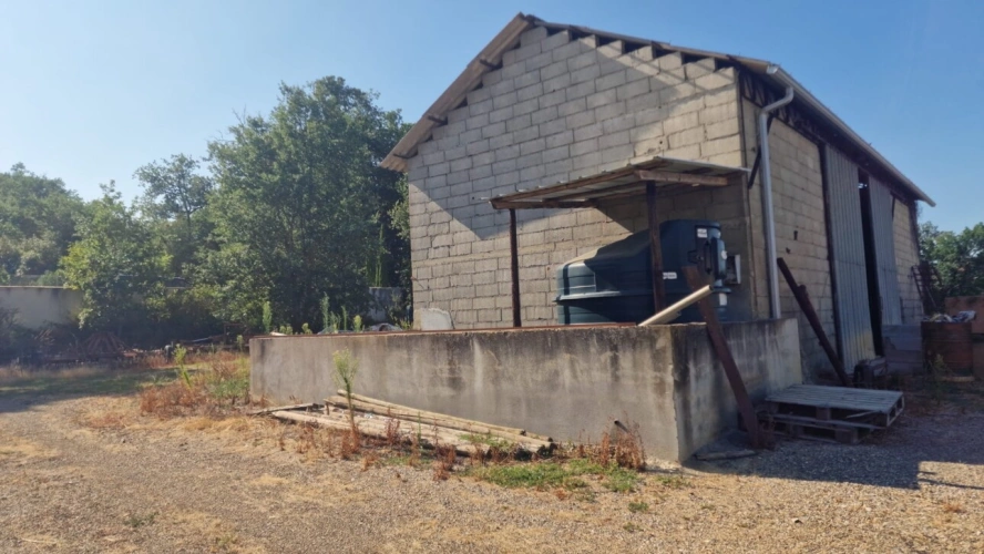 Photos 23 - Prestige - Bâtiments agricole avec studio à rénover - 19 hectares