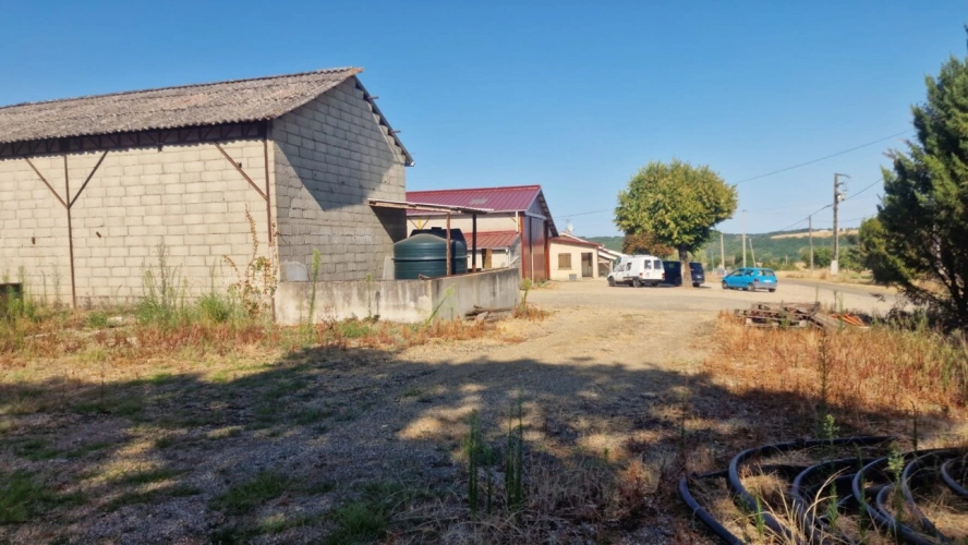 Photos 26 - Prestige - Bâtiments agricole avec studio à rénover - 19 hectares