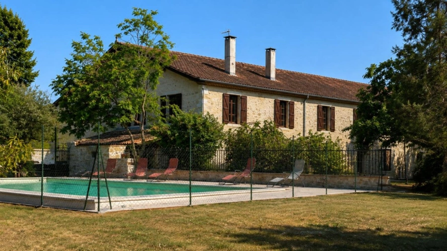 Photos 1 - Prestige - PROPRIÉTÉ DE CARACTÈRE ? 2,4 HA MINIMUM ? DÉPENDANCES ? PISCINE