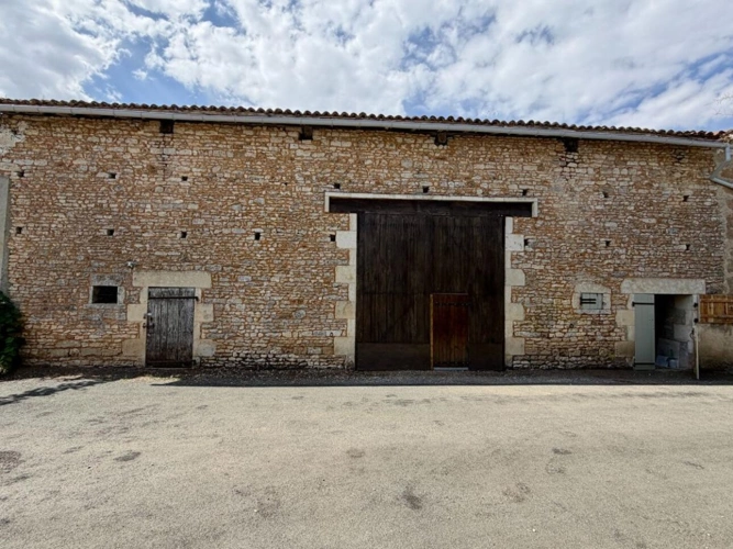 Photos 20 - Rurale - Maison de campagne de caractère avec dépendances et potentiel chambres d'hôtes