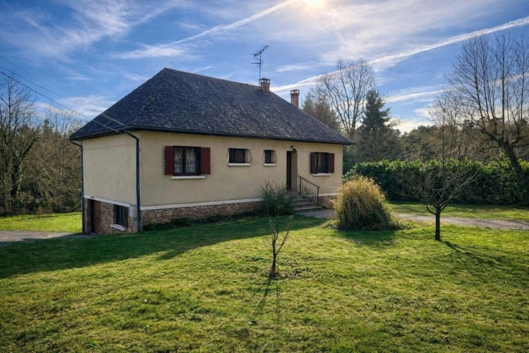 Photos 1 - Équestre - Maison avec boxes sur 1,6 hectare