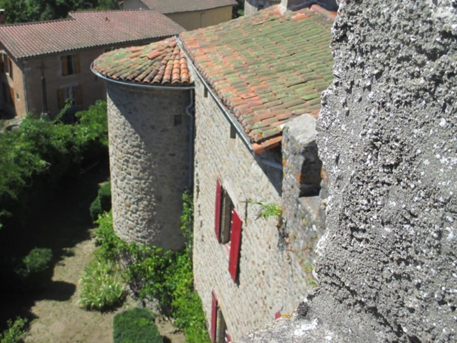 Photos 2 - Prestige - Château historique dominant les gorges de la Dore