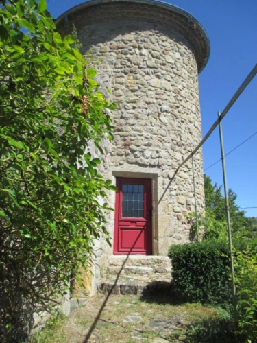 Photos 23 - Prestige - Château historique dominant les gorges de la Dore