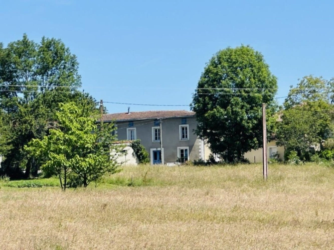 Photos 3 - Touristique - Ancienne propriété agricole 09230 Lasserre