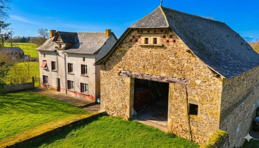 Photos 1 - Rurale - MONTBAZENS - Authentique corps de ferme en pierres, superbe grange et dépendances