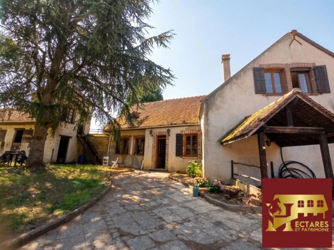 Photos 1 - Équestre - Maison avec boxes et 1.2 ha  à 45 minutes Fontainebleau