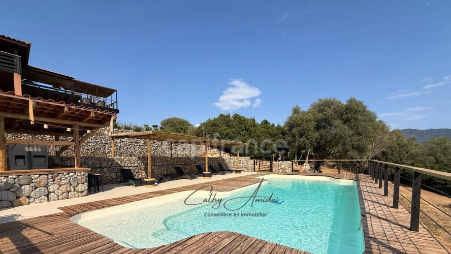 Photos 2 - Prestige - PRATAVONE (Corse) : Propriété 10 pièces avec piscine et chalet indépendant