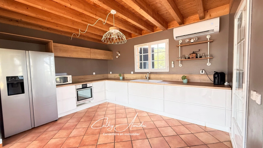 Photos 5 - Prestige - PRATAVONE (Corse) : Propriété 10 pièces avec piscine et chalet indépendant