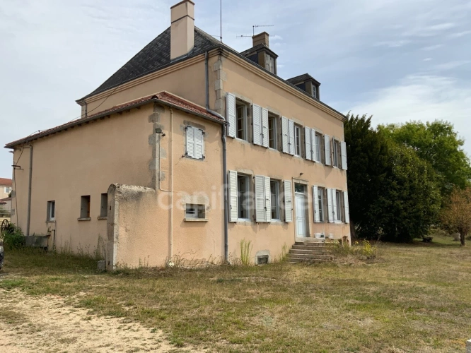 Photos 14 - Prestige - A  SAINT FORGEUX LESPINASSE (42) MAISON DE CARACTERE de 200 M2 avec DEPENDANCES et terrain clos de 8400M2