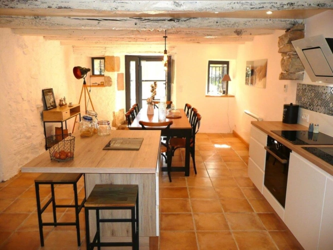 Photos 2 - Rurale - Maison de caractère renovée avec gîte et piscine - Salles Courbatiés