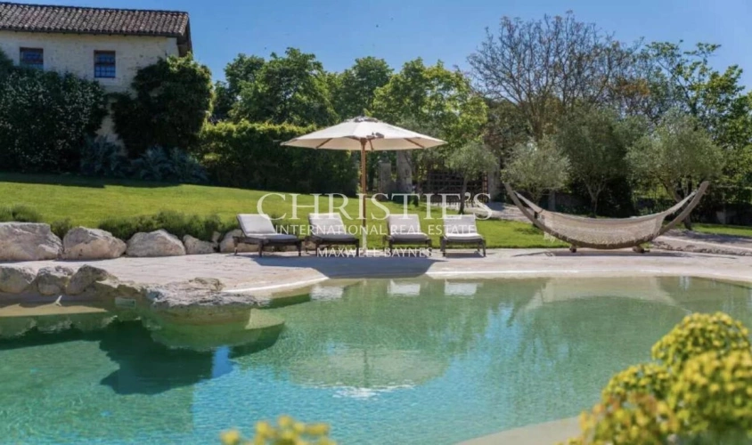 Photos 13 - Prestige - Château historique avec piscine sculptée, lacs, installations équestres, 158 hectares et une vue imprenable dans le Gers, dans le sud-ouest de la France