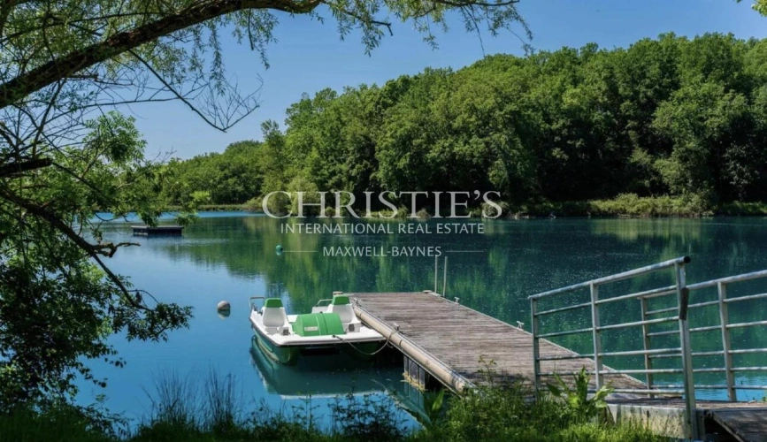 Photos 19 - Prestige - Château historique avec piscine sculptée, lacs, installations équestres, 158 hectares et une vue imprenable dans le Gers, dans le sud-ouest de la France