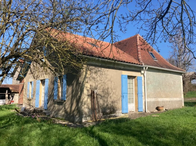 Photos 1 - Agricole - Vends corps de ferme en Dordogne - Sud-Est de Bergerac - 27ha d'un seul tenant dont 1 étang d'1ha