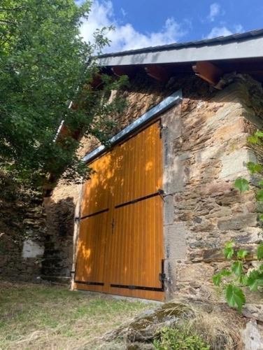 Photos 6 - Rurale - OPPORTUNITE: Grange à transformer  en partie rénovée à La Vinzelle (12)