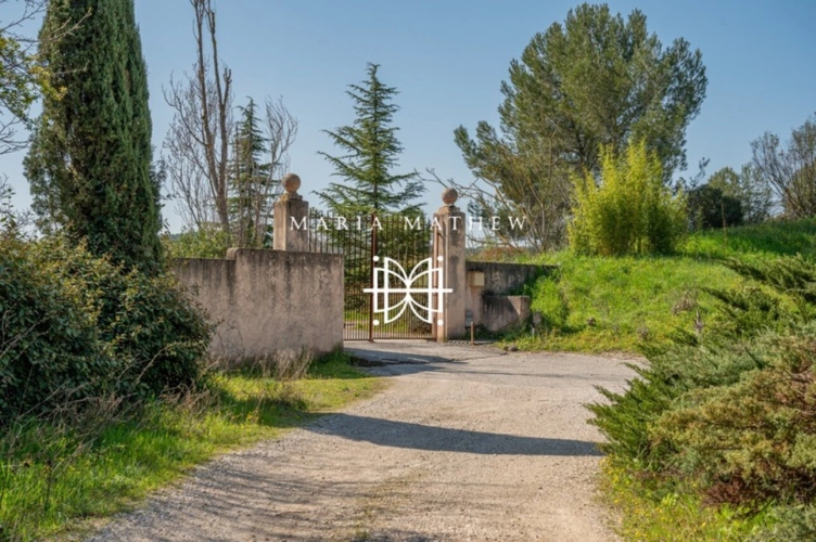 Photos 7 - Prestige - Bastide avec piscine et parc arboré - 1000 m2 - 2 hectares - AIX EN PROVENCE (13)