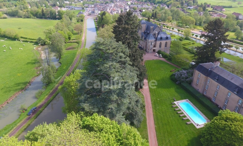 Photos 6 - Prestige - Magnifique Domaine Historique de CHATILLON-en-BAZOIS (58) 2 Châteaux 1 tour de défense plus de 40 pièces sur 5,8 HA