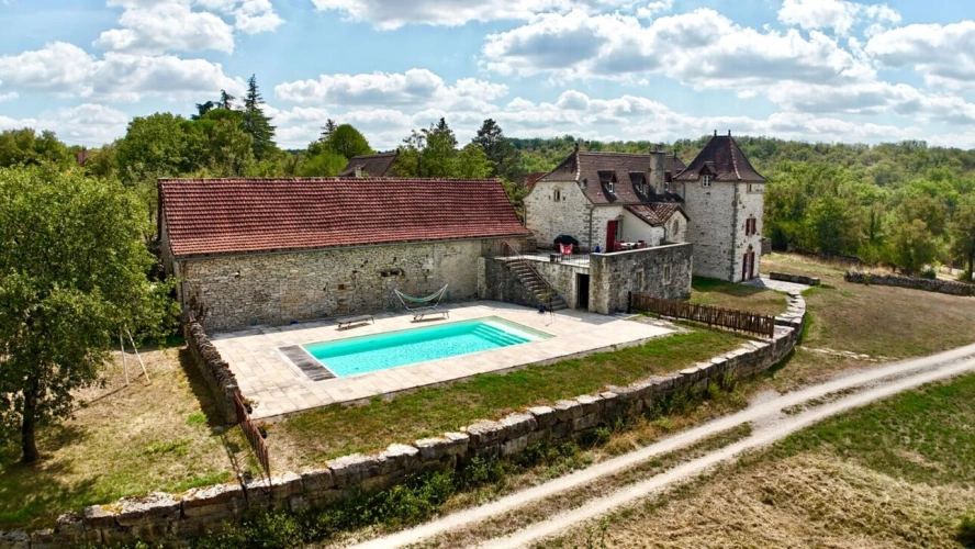 Photos 2 - Rurale - Propriété de caractère avec maison d'amis sur 15 hectares