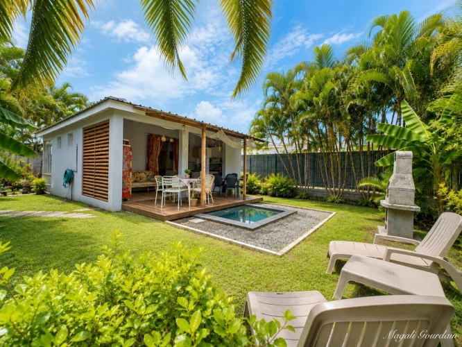Photos 11 - Prestige - A VENDRE – SAINT-FRANÇOIS – VILLA AVEC PISCINE, GÎTE INDÉPENDANT ET AUTONOMIE ÉLECTRIQUE